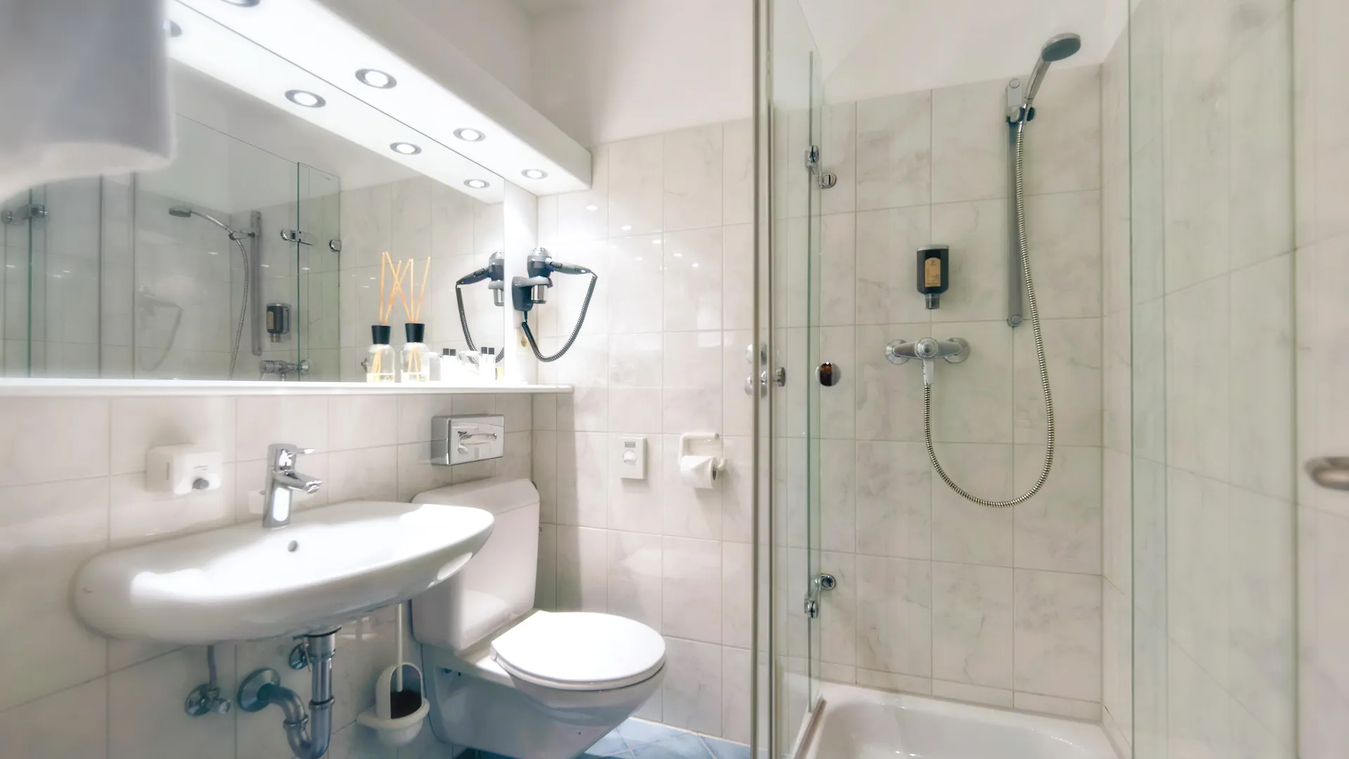 Hotel Azenberg Stuttgart 4*,